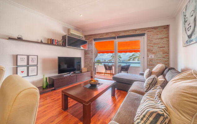 Marina Sea Views - Photo 3